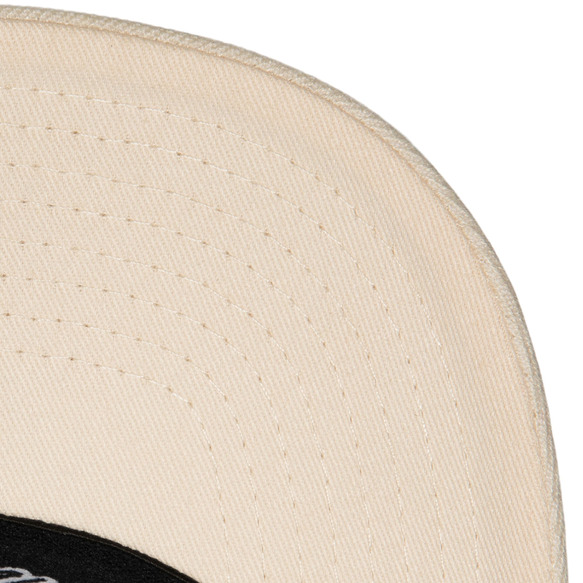 Gorra Branded Vntg Thread Stretch Snapback Blck