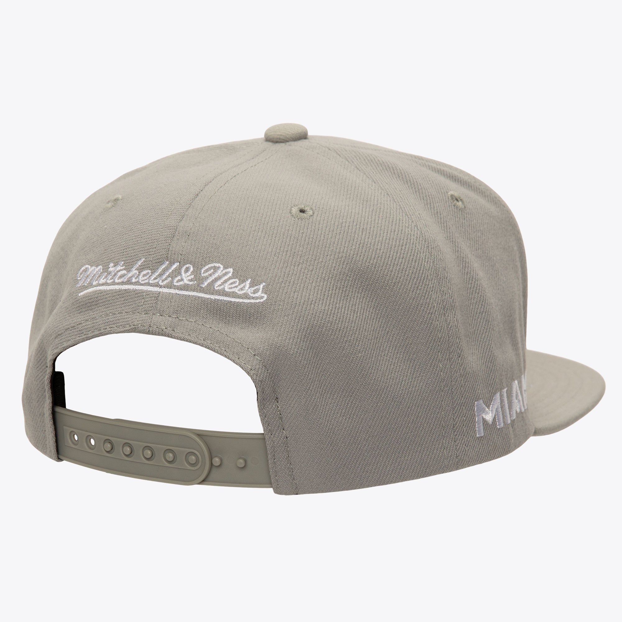 Gorra M&N MLS Evergreen Grey White Snapback Miami Cf
