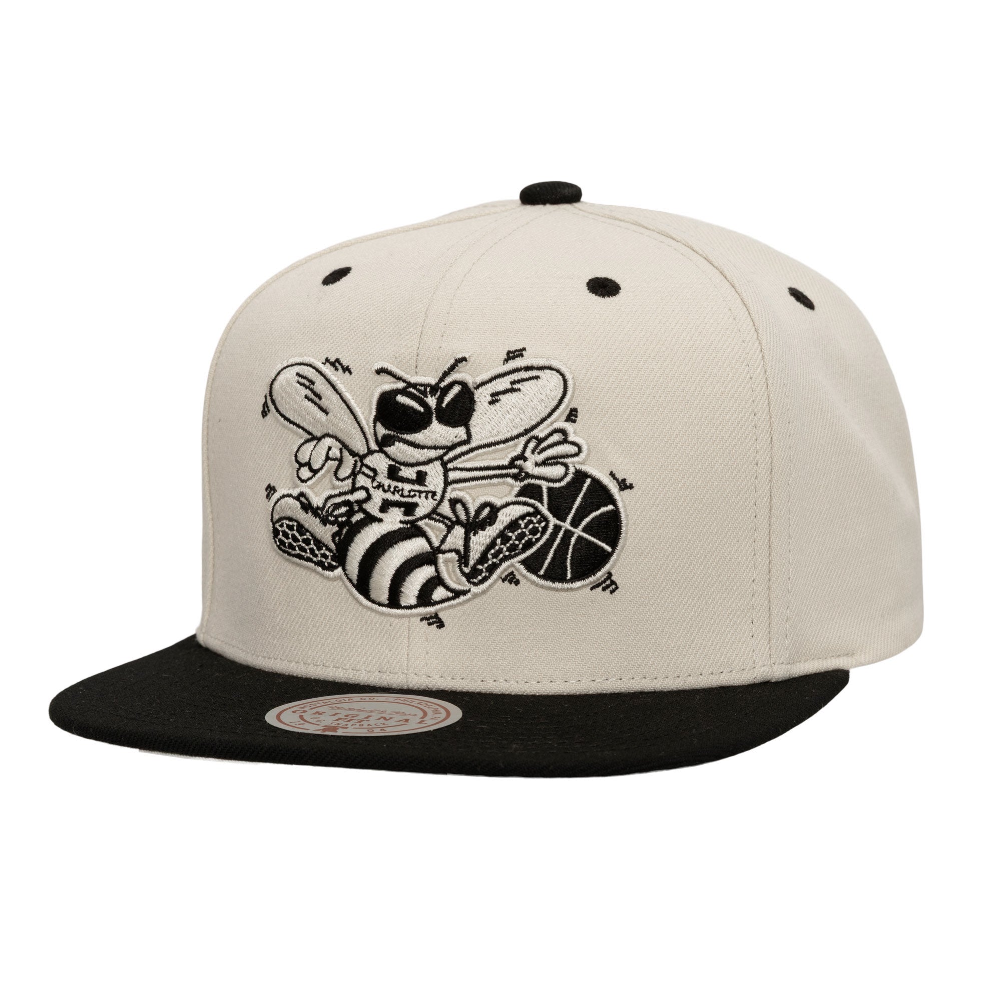 Gorra M&N NBA Evergreen Cream Black Snapback Hwc Hornets