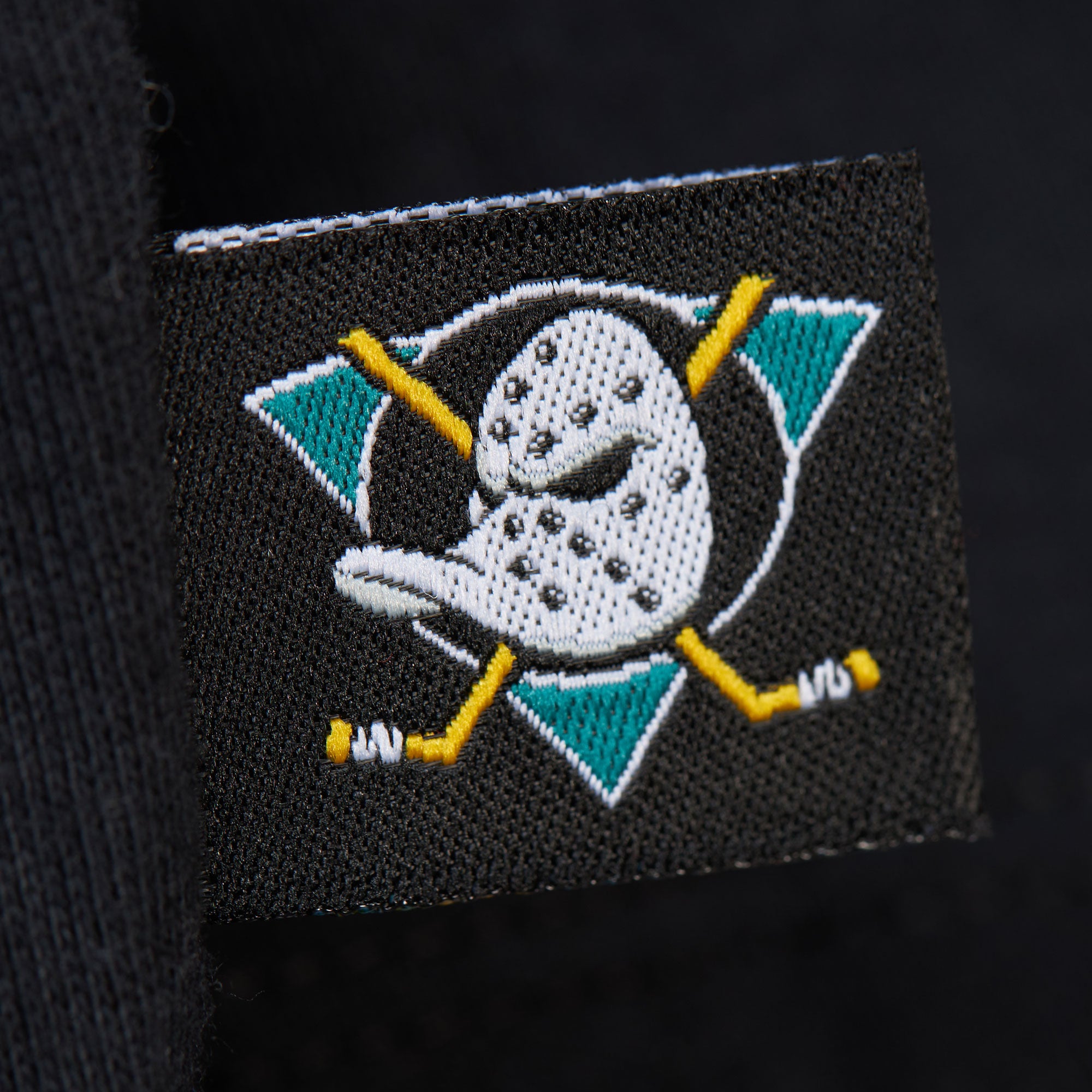 Playera M&N NHL Women's Tonal Boxy Crop Tee Ducks