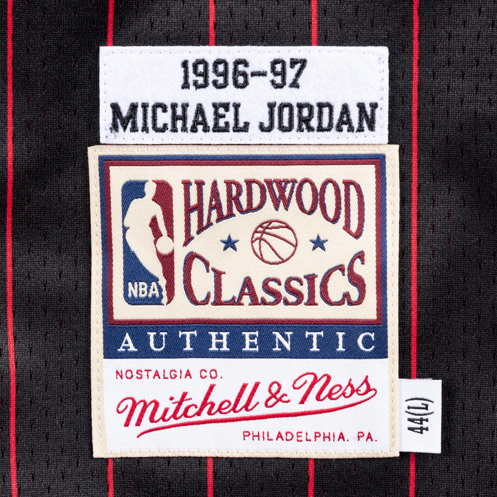 NBA AUTHENTIC ALTERNATE JERSEY BULLS 96 MICHAEL JORDAN