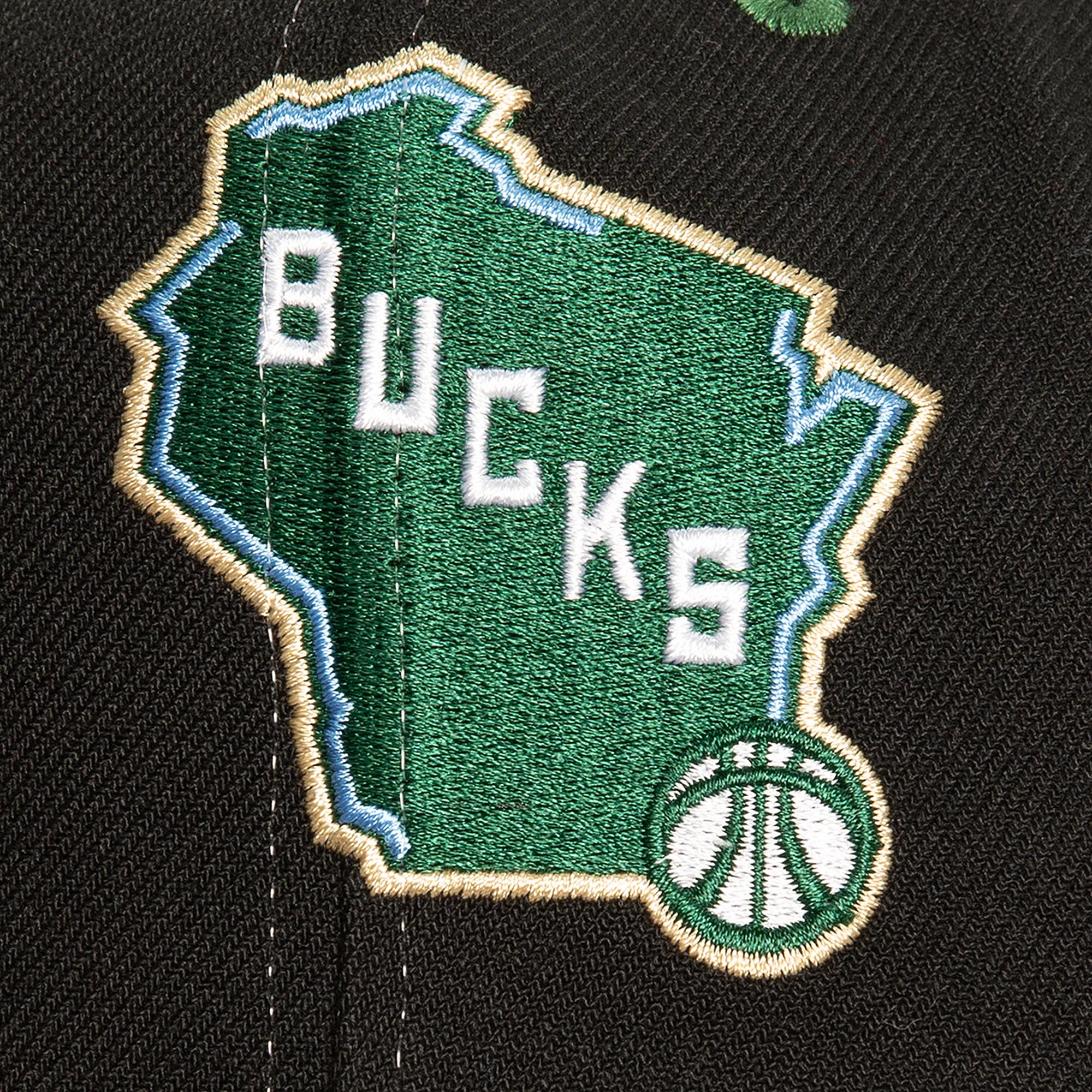 NBA OVERBITE PRO SNAPBACK BUCKS