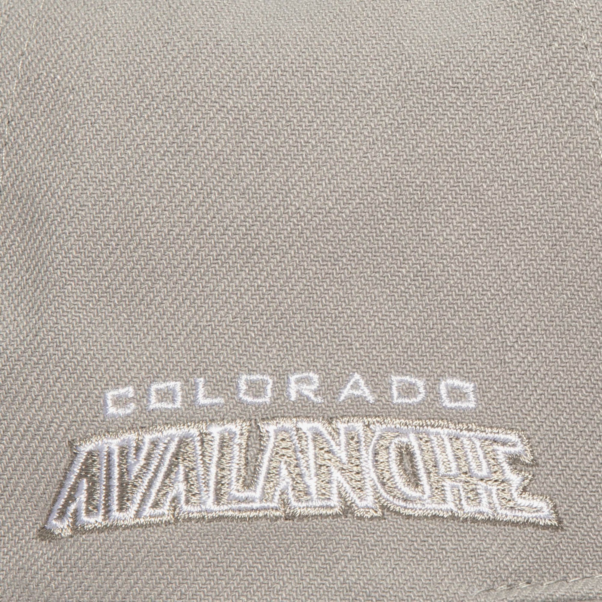 Gorra NHL Evergreen Grey White Snapback Avalanche