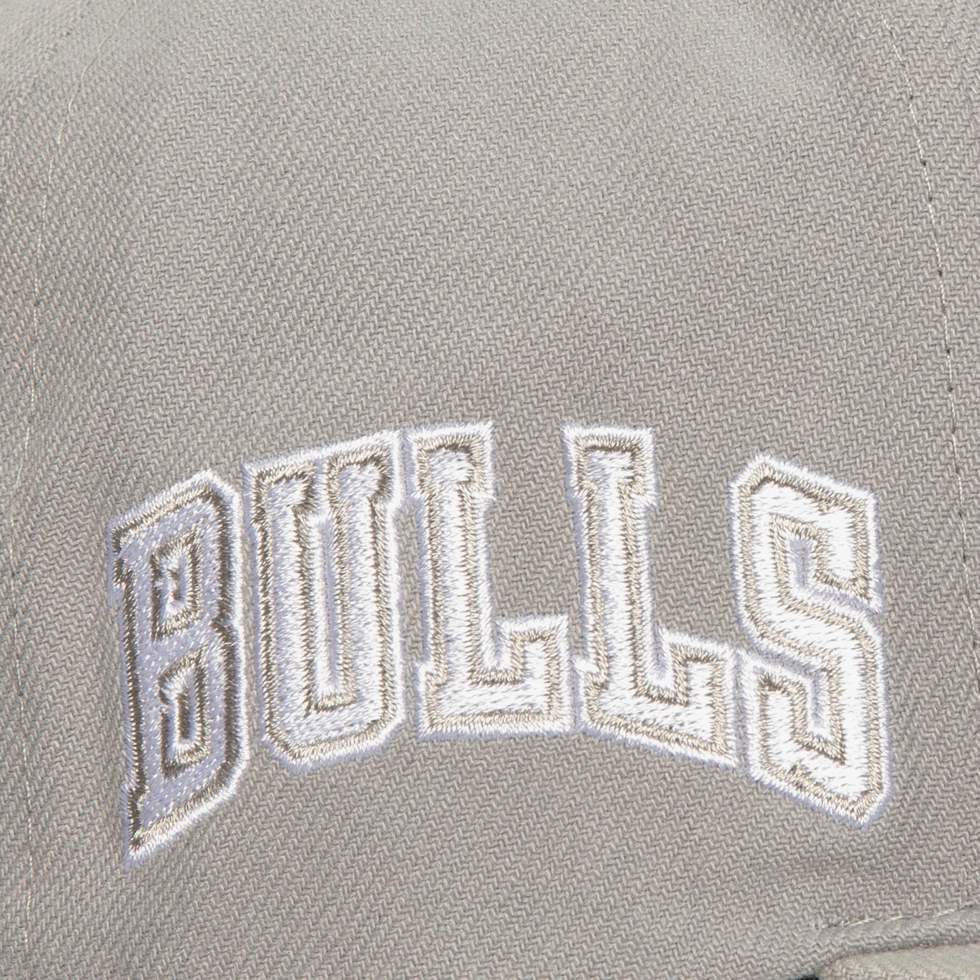 Gorra NBA Evergreen Grey White Snapback Bulls