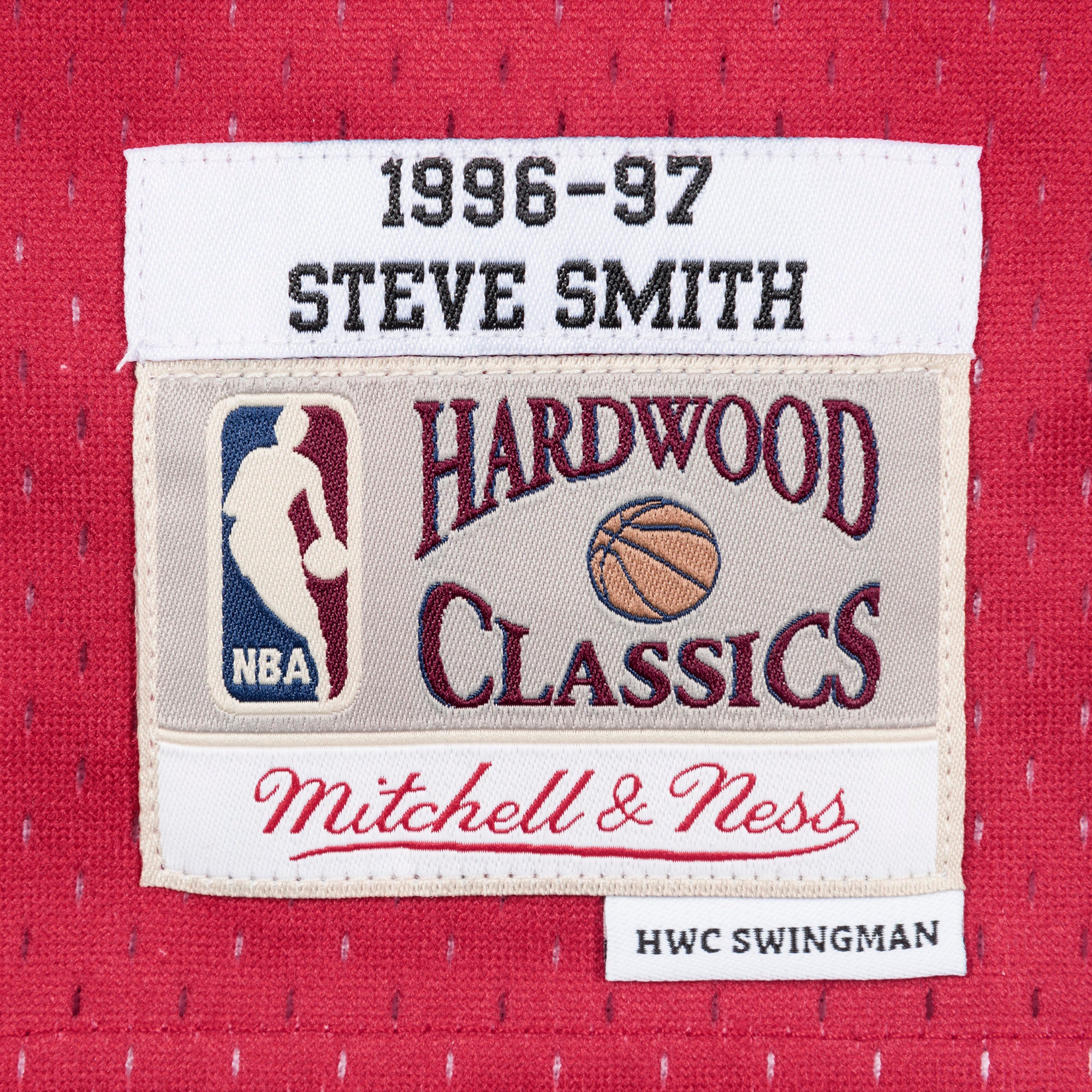 NBA SWINGMAN ROAD JERSEY HAWKS 1996 STEVE SMITH